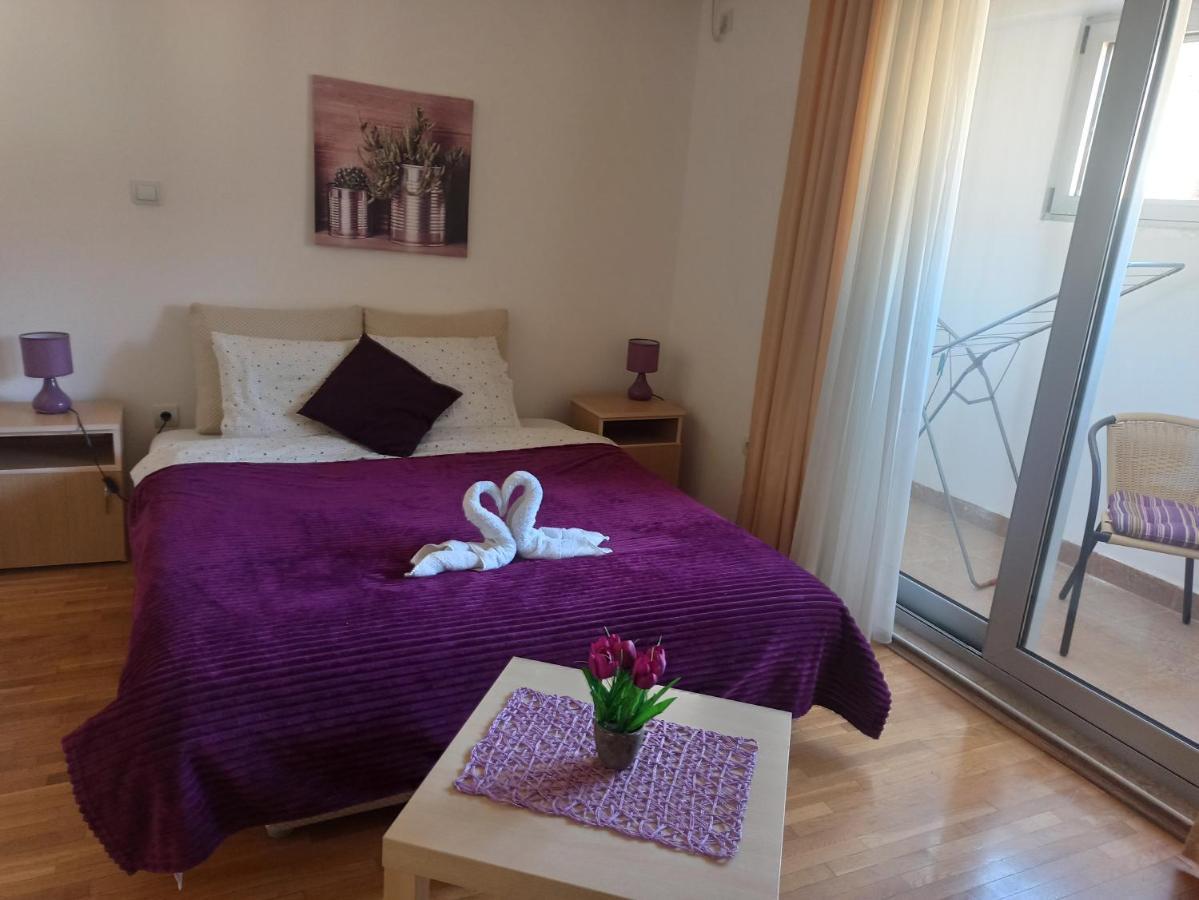 Apartments Mitende Budva Eksteriør billede