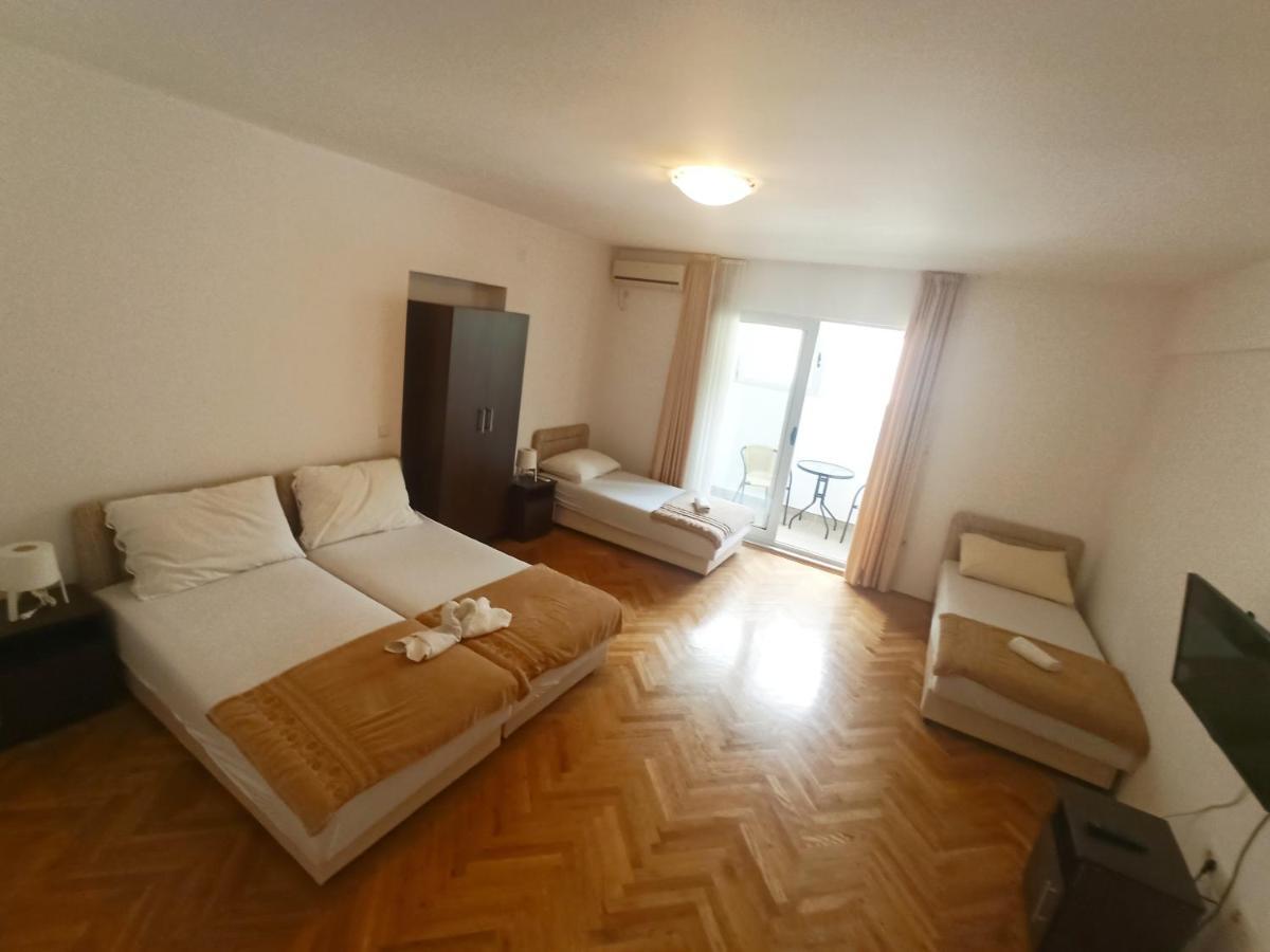 Apartments Mitende Budva Eksteriør billede
