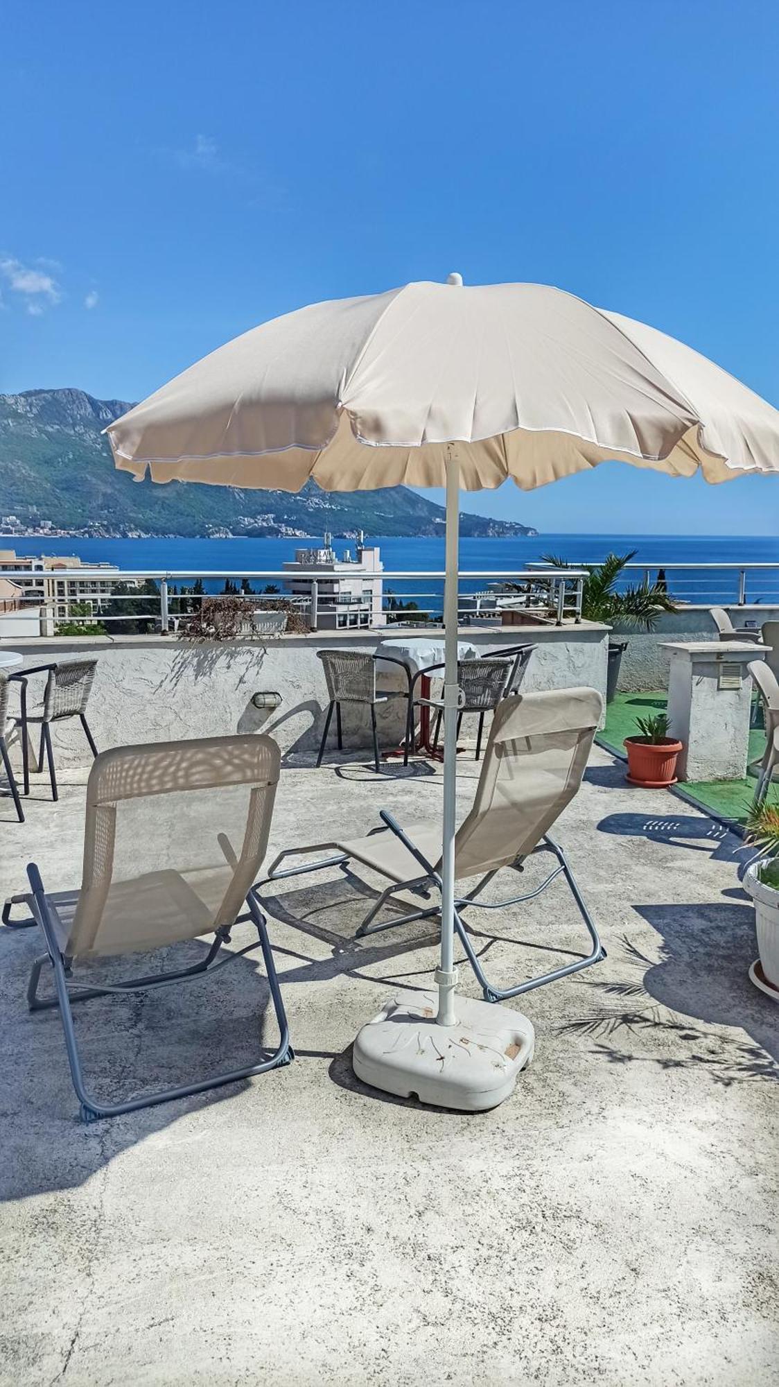 Apartments Mitende Budva Eksteriør billede