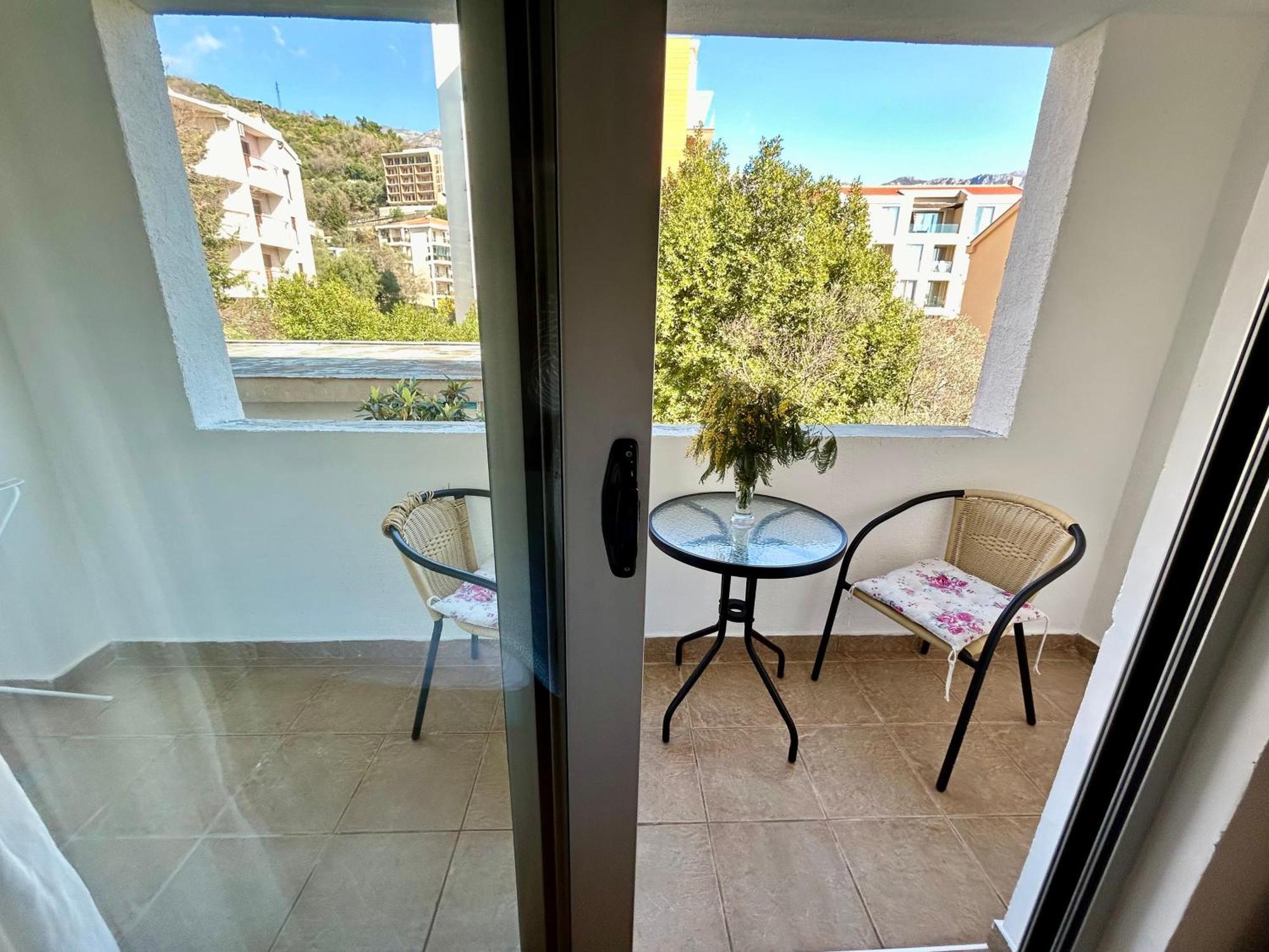 Apartments Mitende Budva Eksteriør billede