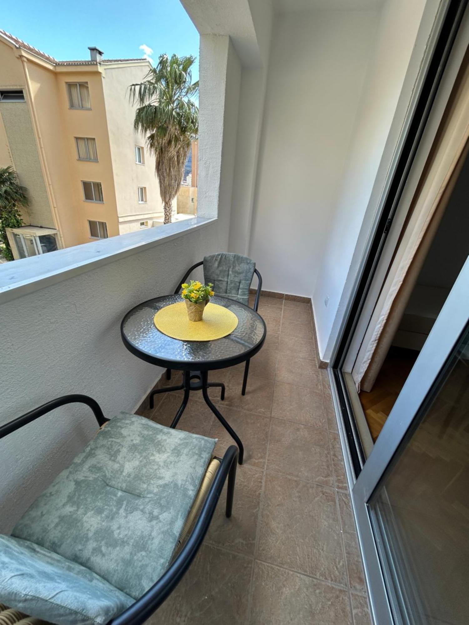 Apartments Mitende Budva Eksteriør billede